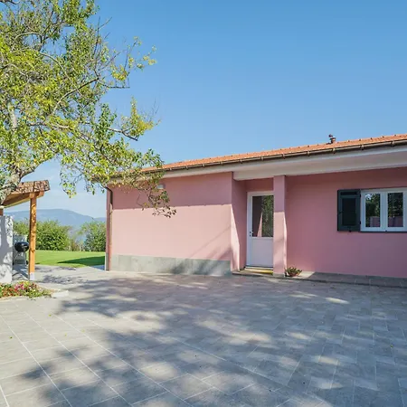 Semesterbostad La Mela Musona By Interhome Maissana